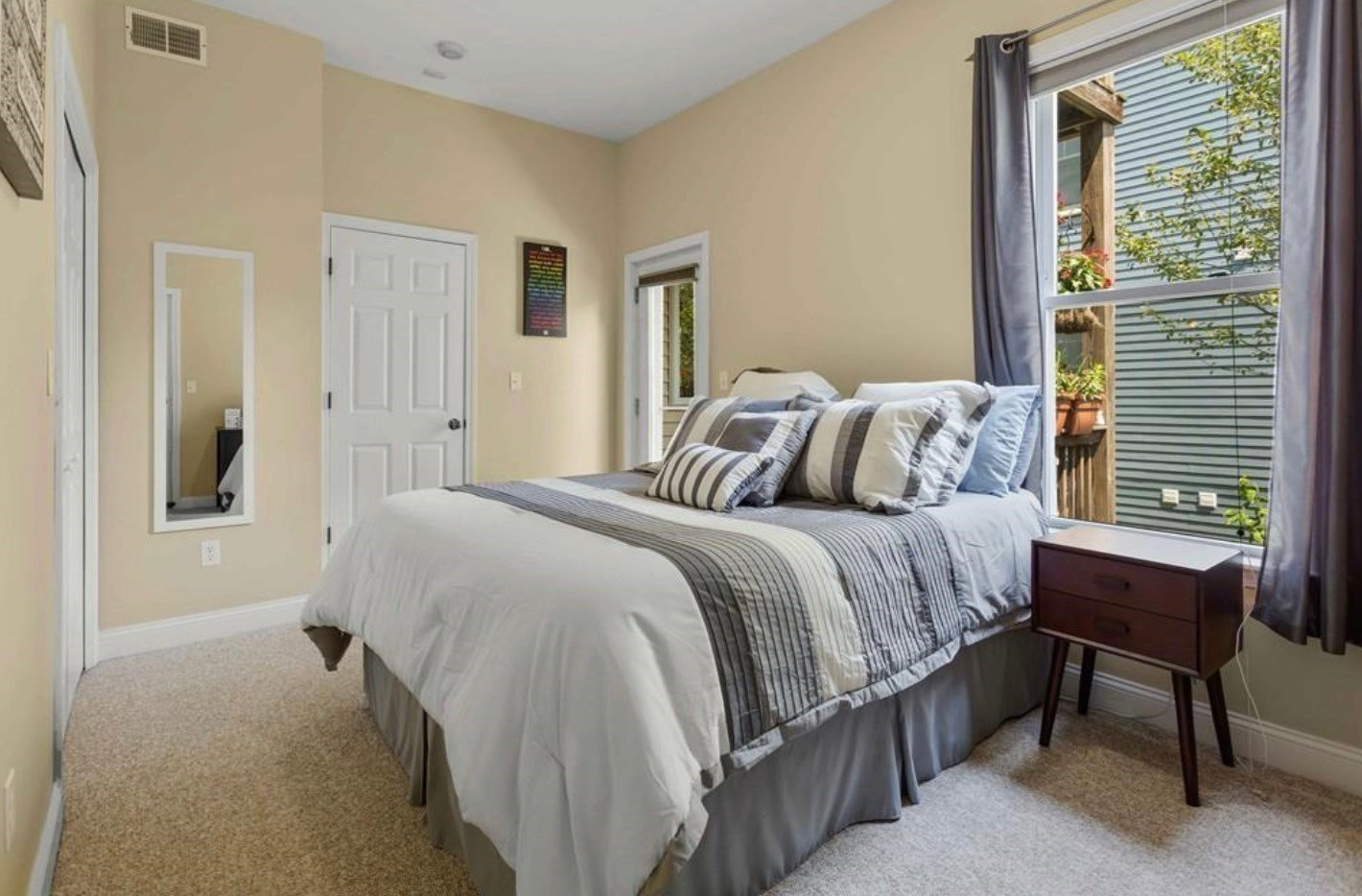 Residential Rental - Condominium