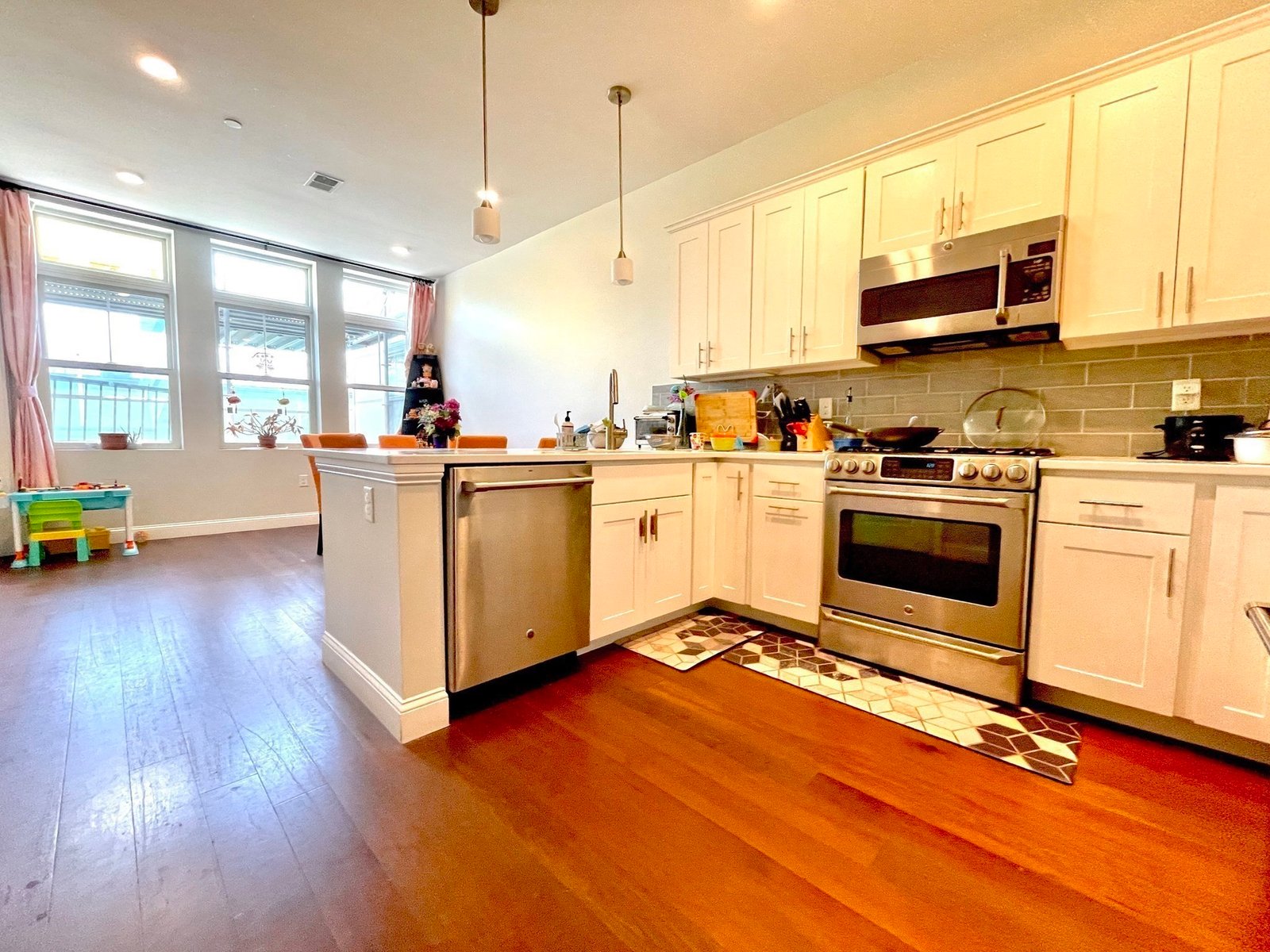 Residential Rental - Condominium